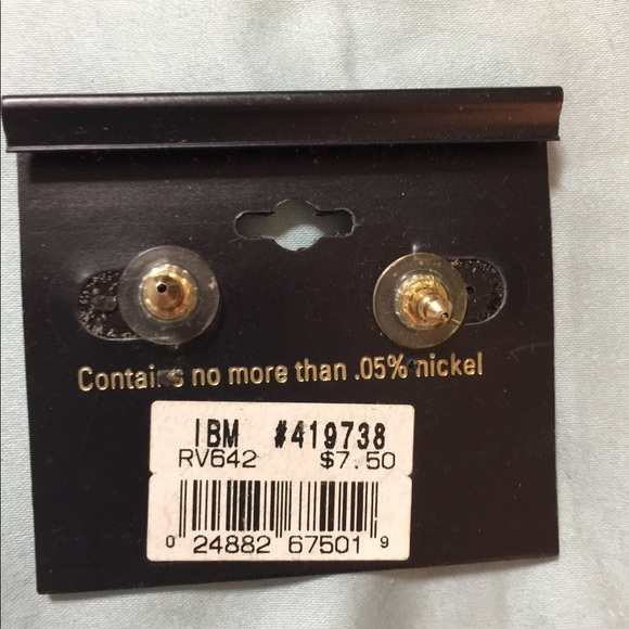 Earrings - Picture 2 of 3